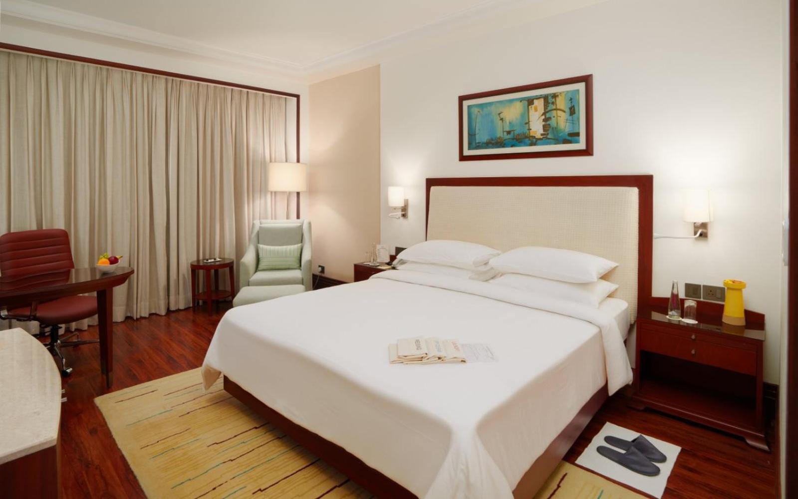 Dlf Club 3 Hotel Gurgaon Exterior photo